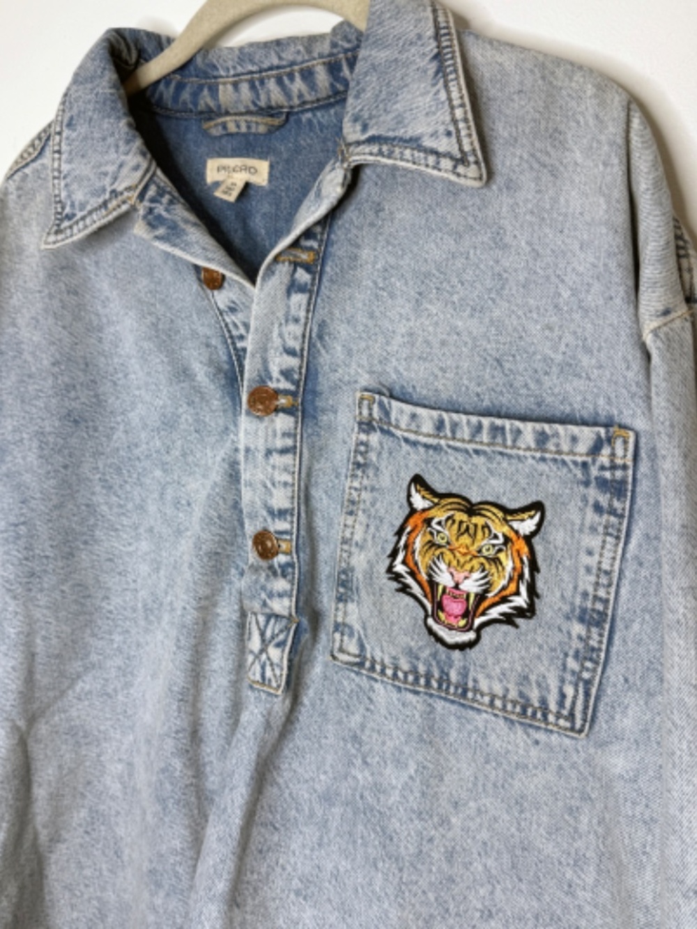 Pilcro Becca Denim Popover Shirt XS Custom Tiger Patch - Picture 2 of 11